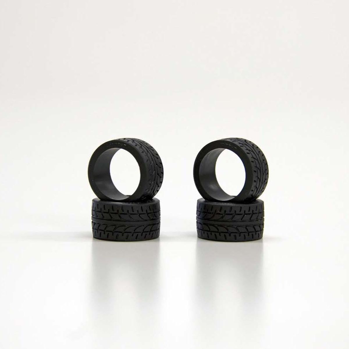Kyosho Mini-Z Racing Radial Tyres 20 Shore - Wide (4)